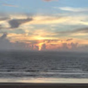 Meet your Posher, Akia